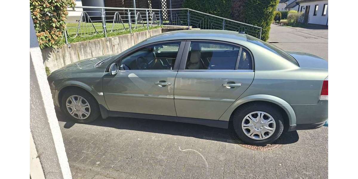 Opel Vectra 127.000 km 1.000 &euro; Gummersbach 51647