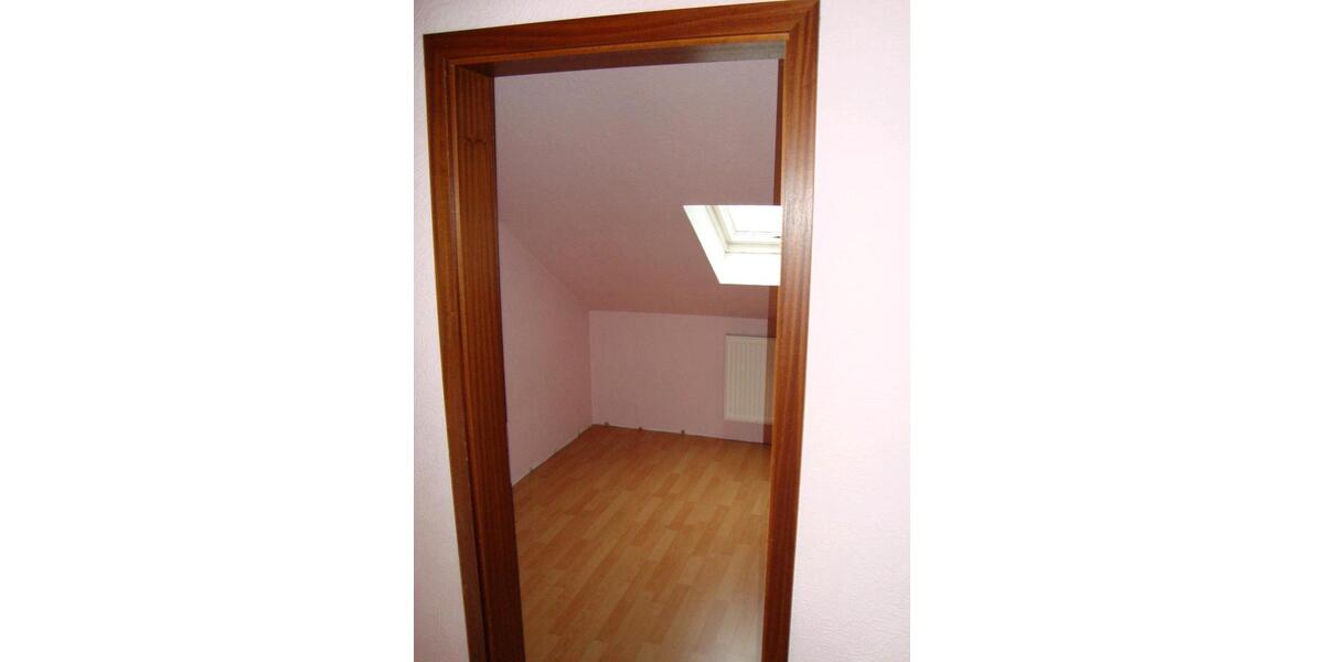 Reihenhaus Radevormwald - 6 Zimmer, 147 m&sup2;, 1.000&euro; | Angebot:26335413