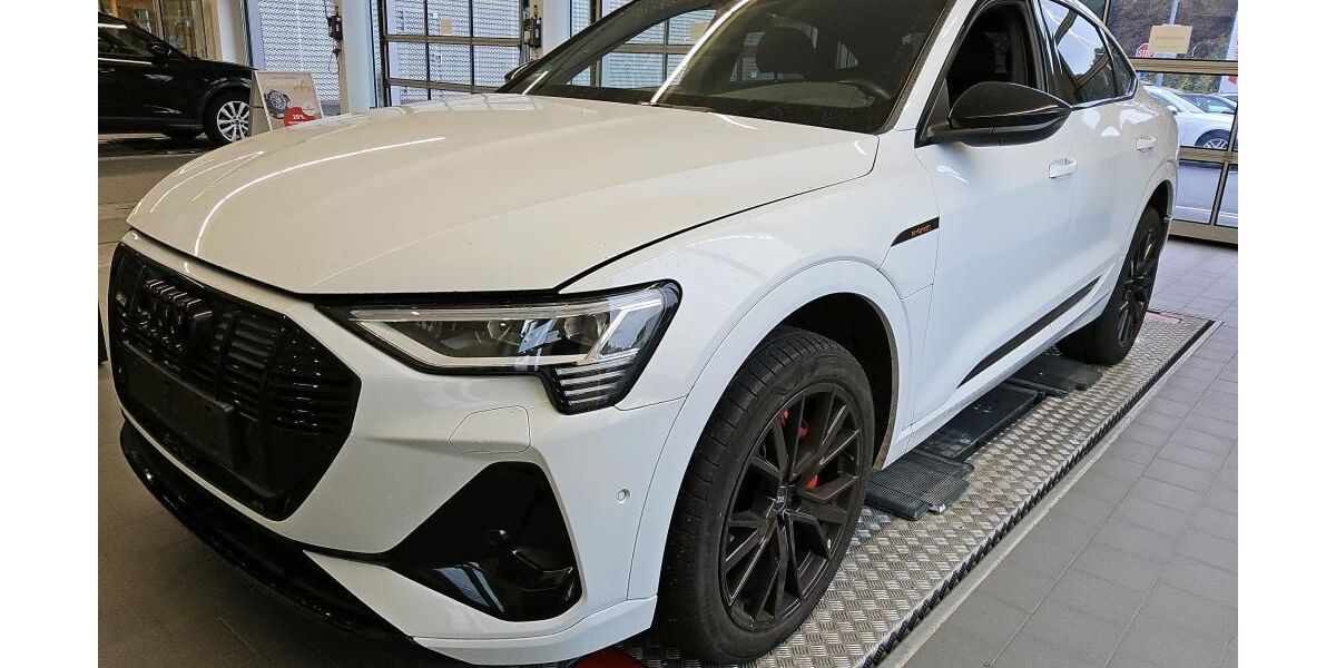 Audi e-tron 26.690 km 29.510 &euro; Hagen 58091