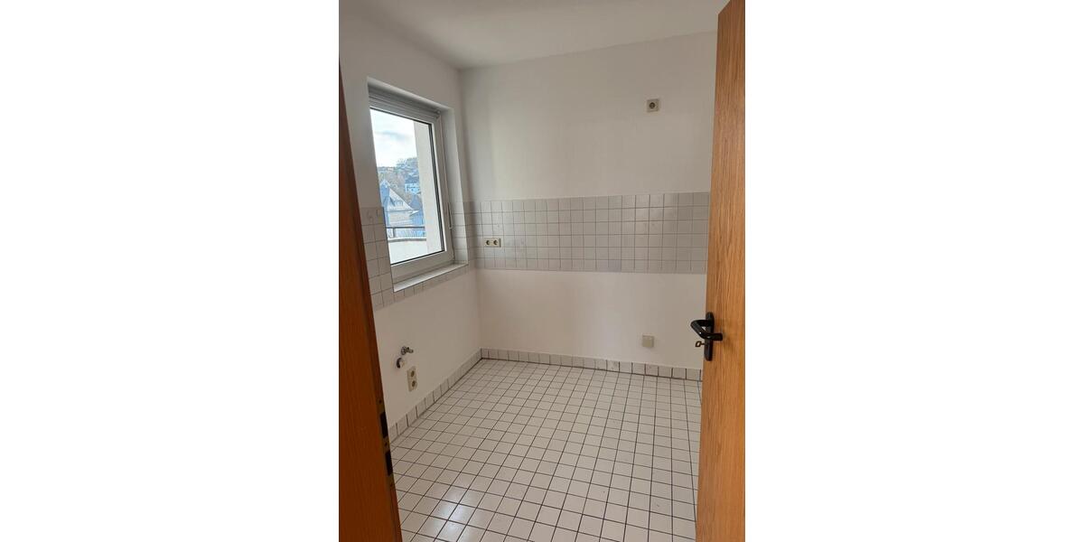 Etagenwohnung Reichshof - 2 Zimmer, 76 m&sup2;, 970&euro; | Angebot:25904641