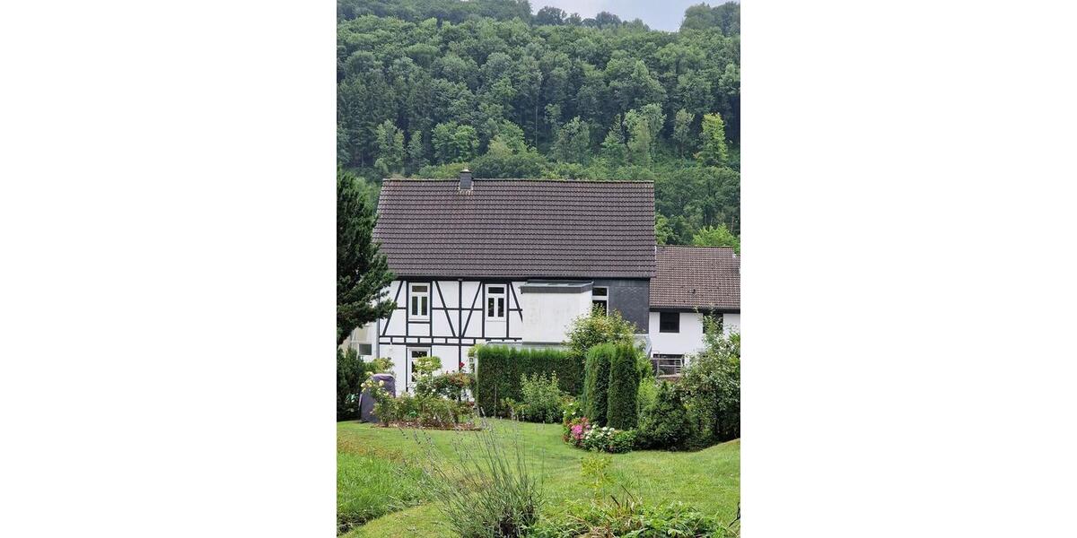 Einfamilienhaus Engelskirchen - 7 Zimmer, 214 m&sup2;, 745.000&euro; | Angebot:25220347