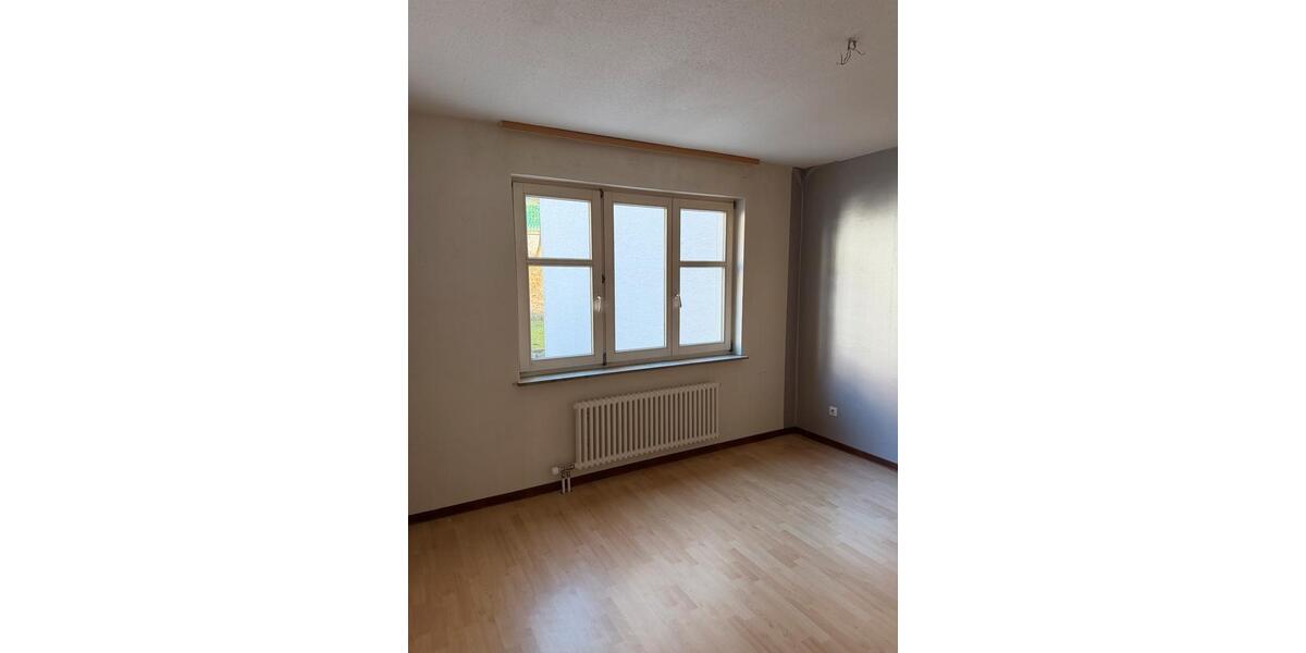 Etagenwohnung Altena - 3 Zimmer, 70 m&sup2;, 347&euro; | Angebot:25988652