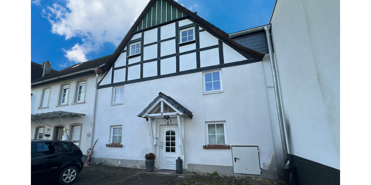 Etagenwohnung Balve - 5 Zimmer, 100 m&sup2;, 750&euro; | Angebot:25877086