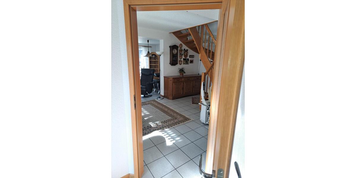 Terrassenwohnung Lindlar - 3 Zimmer, 130 m&sup2;, 450.000&euro; | Angebot:26754333