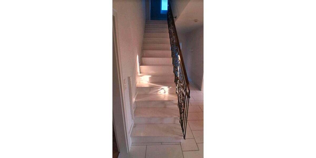 Einfamilienhaus Sundern (Sauerland) - 8 Zimmer, 270 m&sup2;, 1.850&euro; | Angebot:25821150