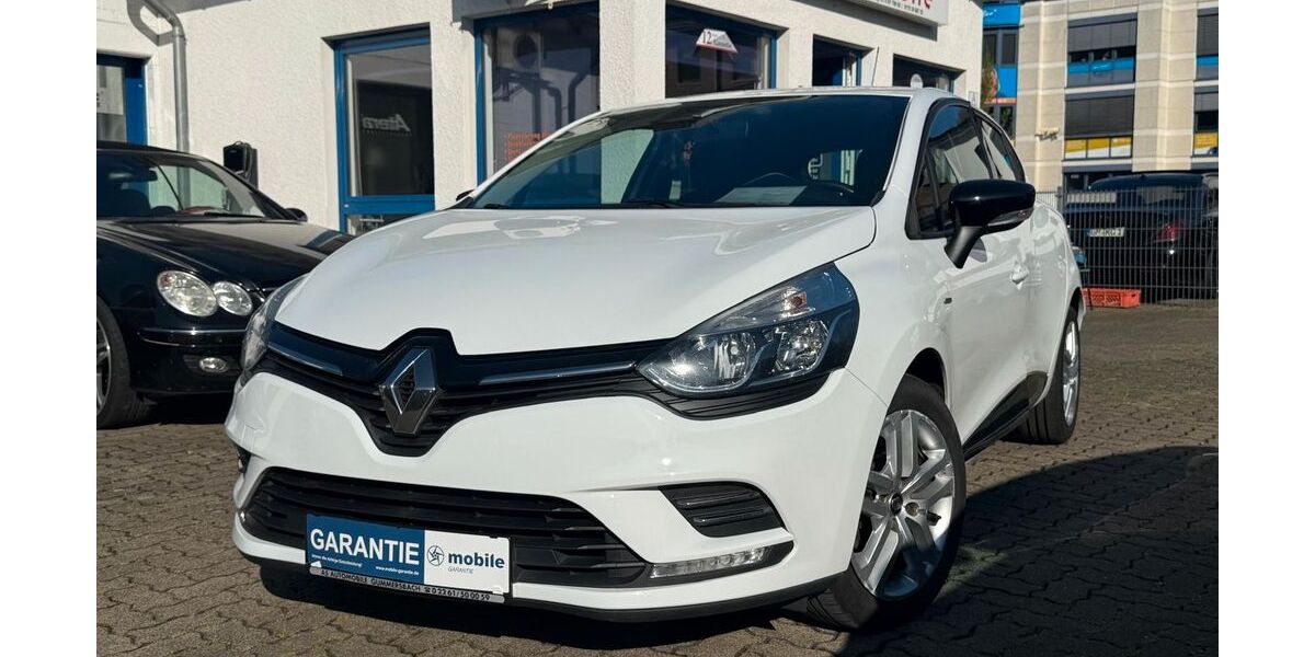 Renault Clio 150.000 km 7.949 &euro; Gummersbach (Zwischen Toom Markt und ATU) 51645