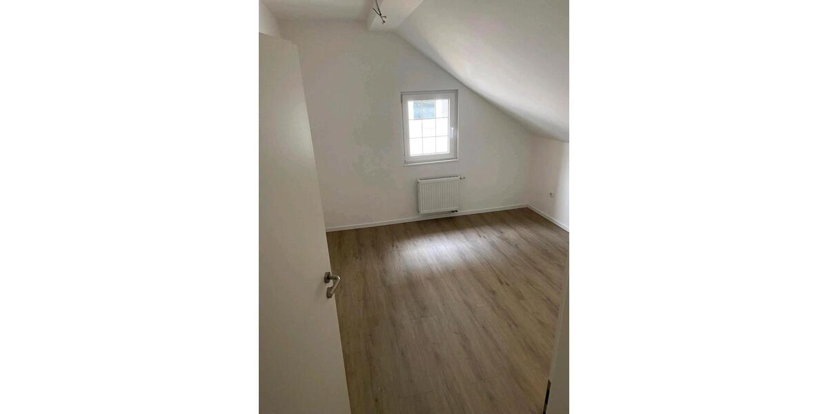 Einfamilienhaus Lüdenscheid Brügge - 10 Zimmer, 320 m&sup2;, 300.000&euro; | Angebot:26068403
