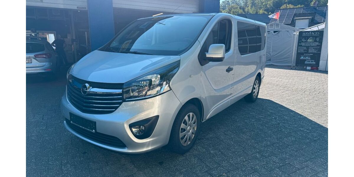 Opel Vivaro 182.200 km 13.999 &euro; Gummersbach 51645