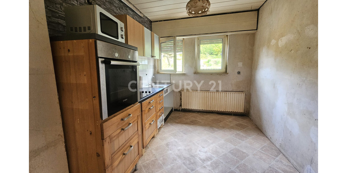 Zweifamilienhaus für Handwerker in ruhiger Lage - Zweifamilienhaus Lüdenscheid Othlinghausen | Angebot:22217309