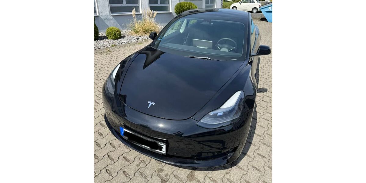 Tesla Model 3 40.873 km 26.500 &euro; Lüdenscheid 58507