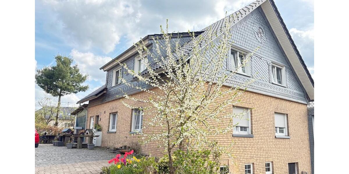 Etagenwohnung Reichshof - 2 Zimmer, 77 m&sup2;, 700&euro; | Angebot:26253420