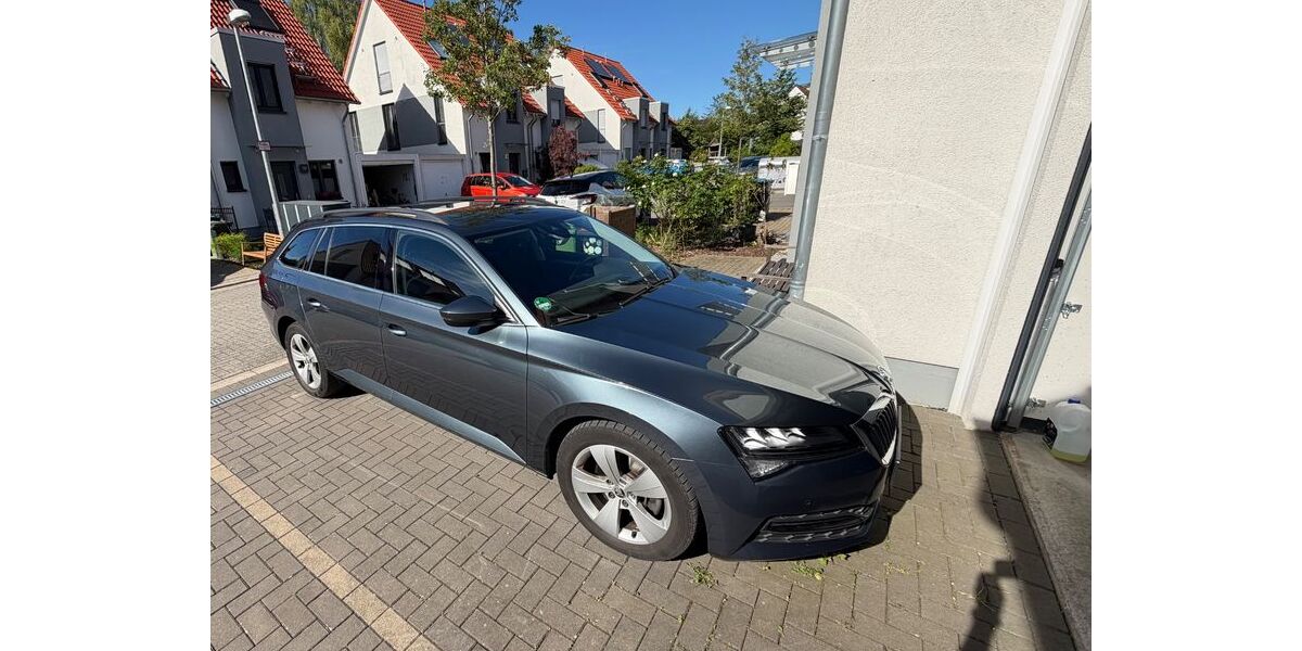Skoda Superb 69.000 km 22.650 &euro; Schwerte 58239
