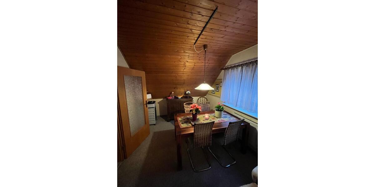 Dachgeschoßwohnung Neuenrade - 3 Zimmer, 72 m&sup2;, 580&euro; | Angebot:25170853