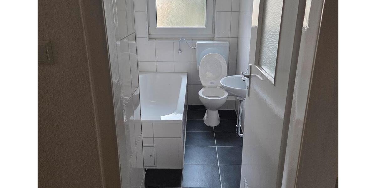 Erdgeschoßwohnung Werdohl - 3 Zimmer, 55 m&sup2;, 330&euro; | Angebot:24572408