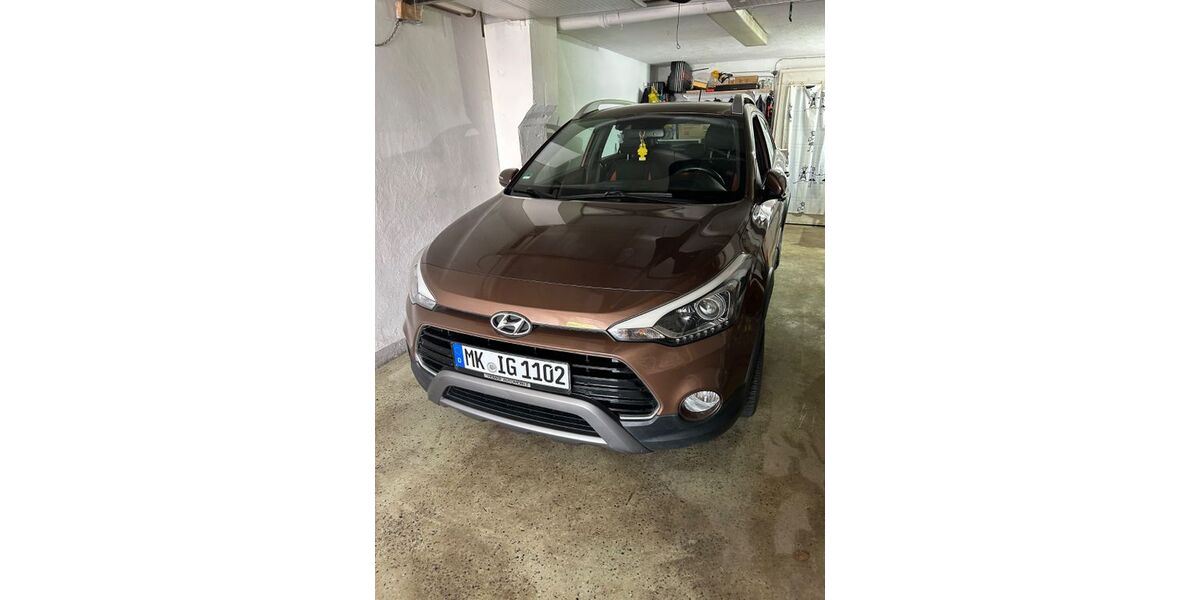 Hyundai i20 125.000 km 9.800 &euro; Hemer 58675