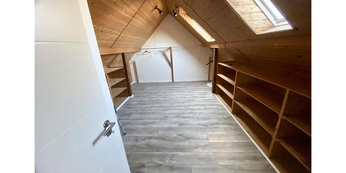 Erdgeschoßwohnung Herdecke - 5.5 Zimmer, 210 m&sup2;, 1.850&euro; | Angebot:26420601