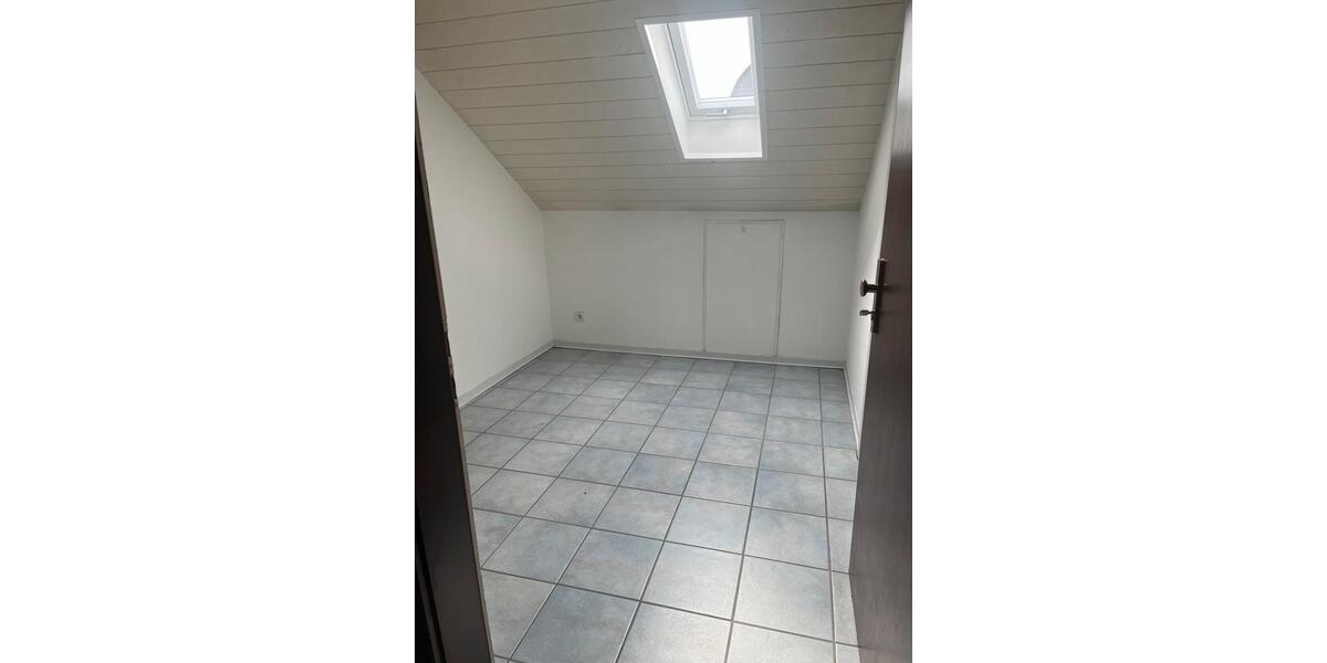 Dachgeschoßwohnung Drolshagen - 1 Zimmer, 55 m&sup2;, 350&euro; | Angebot:26020368