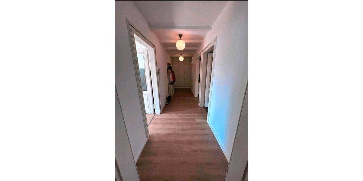 Etagenwohnung Gummersbach Berstig Süd - 4 Zimmer, 100 m&sup2;, 950&euro; | Angebot:25921613