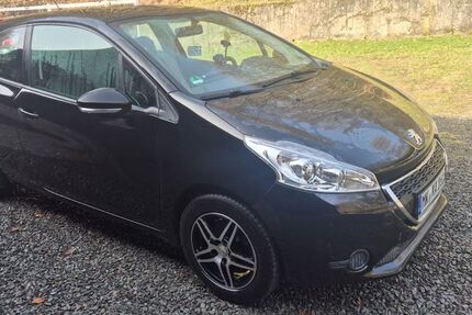 Peugeot 208 119.732 km 3.900 &euro; Attendorn 57439