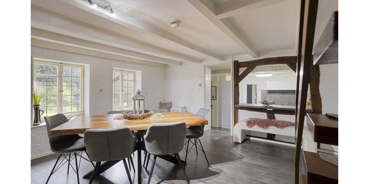 Außergewöhliches Anwesen mit mehreren Häusern mitten in der Natur - Einfamilienhaus Wipperfürth | Angebot:23973687