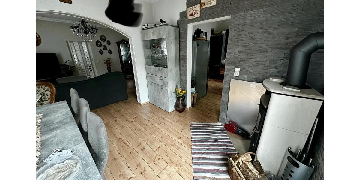 Einfamilienhaus Gummersbach Berstig Süd - 8 Zimmer, 183 m&sup2;, 360.000&euro; | Angebot:26613918