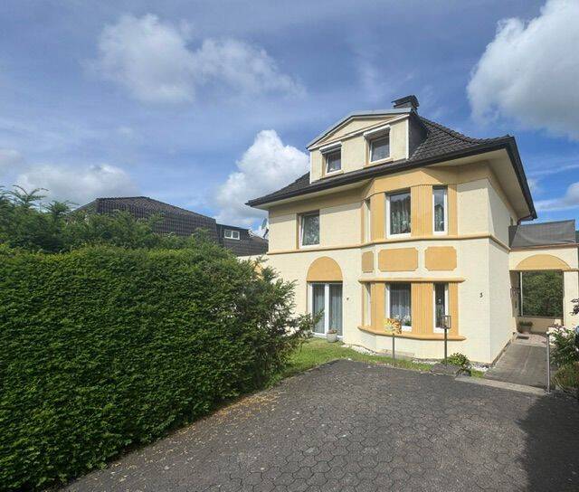Mehrfamilienhaus, Wohnhaus Plettenberg Eiringhausen - 8 Zimmer, 334.900&euro; | Angebot:26892837