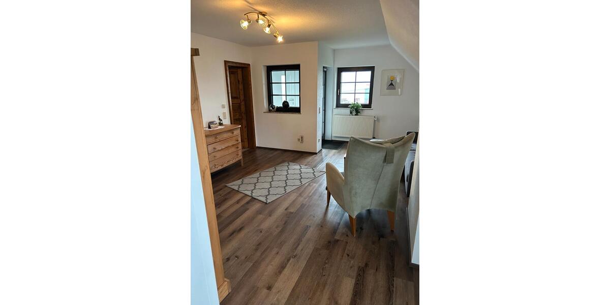 Etagenwohnung Lindlar - 4 Zimmer, 50 m&sup2;, 600&euro; | Angebot:26028912