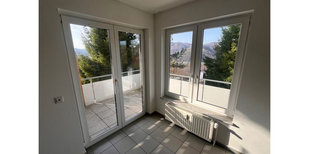 3 Zimmer, Balkon, Küche, Diele, Bad, Gäste Bad. - 3- Plettenberg Eschen | Angebot:25416152