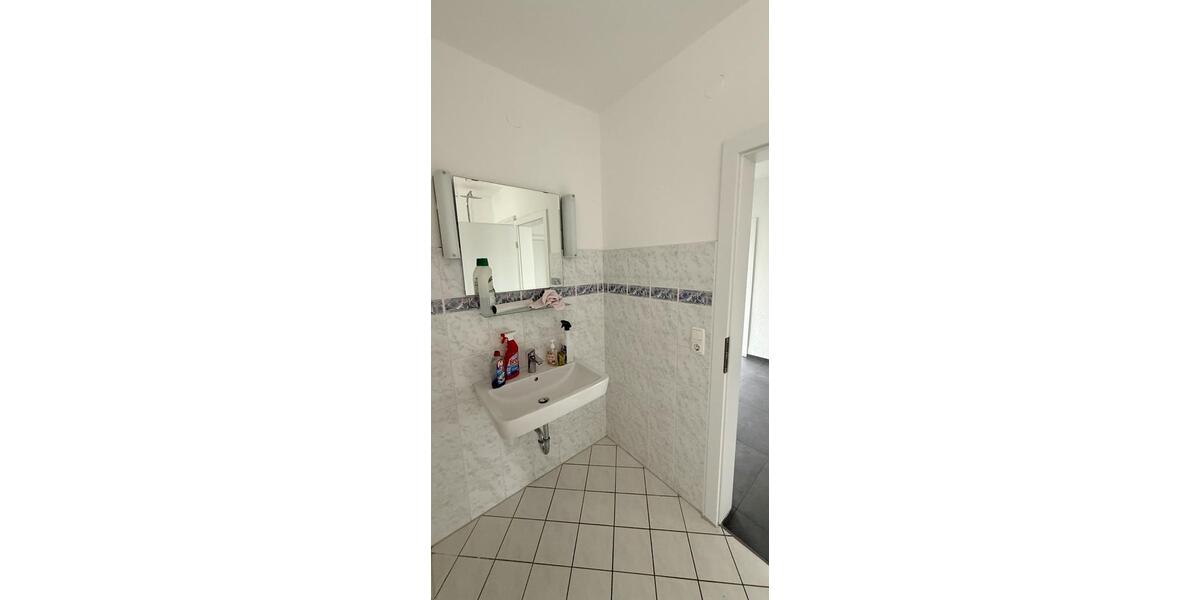 Erdgeschoßwohnung Meinerzhagen - 4 Zimmer, 103 m&sup2;, 925&euro; | Angebot:24839213