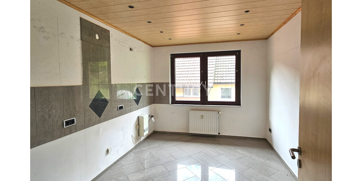 Attraktive Kapitalanlage mit Potenzial: Mehrfamilienhaus mit 6 Eigentumswohnungen & Garagen in Hemer - Mehrfamilienhaus, Wohnhaus Hemer | Angebot:27469088