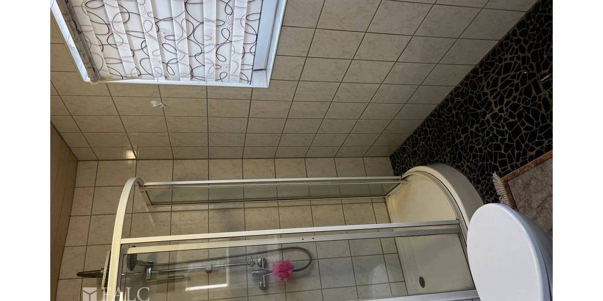 Einfamilienhaus Bergneustadt Wiedenest - 8 Zimmer, 112 m&sup2;, 269.000&euro; | Angebot:26826007