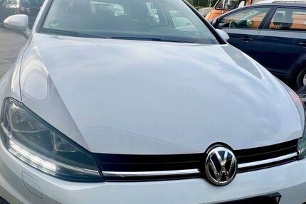 VW Golf 320.302 km 5.250 &euro; Iserlohn 58636