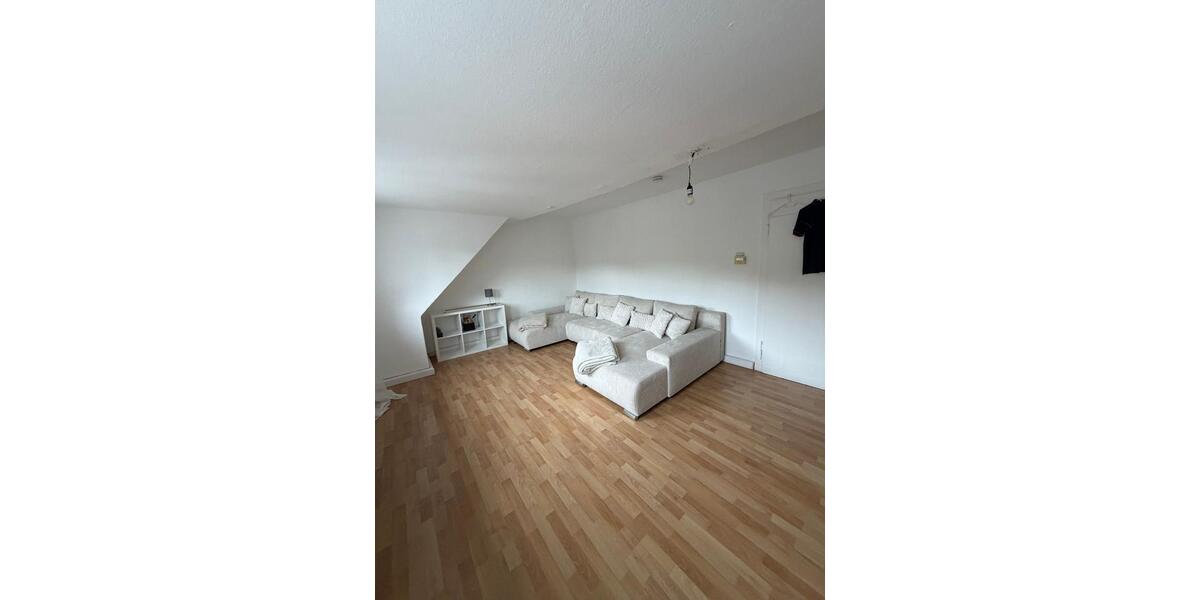 Dachgeschoßwohnung Gummersbach Berstig Süd - 3 Zimmer, 70 m&sup2;, 530&euro; | Angebot:26476694