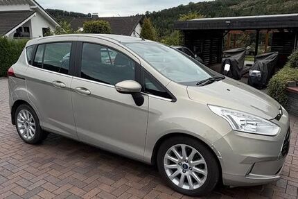 Ford B-Max 89.000 km 3.800 &euro; Finnentrop 57413