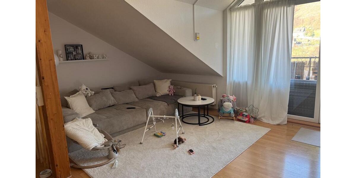 Etagenwohnung Finnentrop - 3.5 Zimmer, 111 m&sup2;, 927&euro; | Angebot:25454175