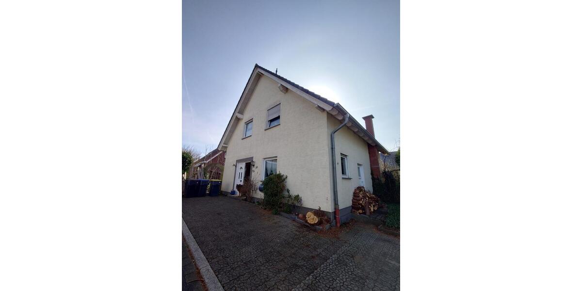 Einfamilienhaus Balve - 4 Zimmer, 120 m&sup2;, 320.000&euro; | Angebot:26537687