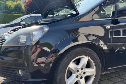 Opel Zafira 240.115 km 2.300 &euro; Marienheide 51709