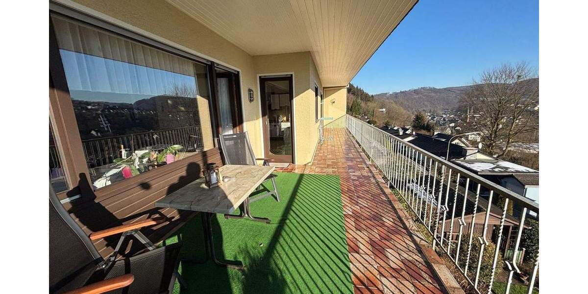 Etagenwohnung Engelskirchen Ründeroth - 4 Zimmer, 127 m&sup2;, 1.100&euro; | Angebot:25666273