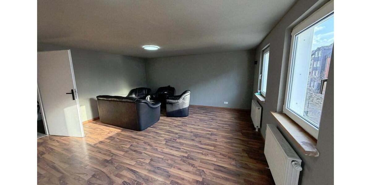 Etagenwohnung Gummersbach - 3 Zimmer, 98 m&sup2;, 950&euro; | Angebot:25478996