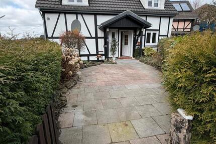 Haus Bergneustadt - 5 Zimmer, 130 m&sup2;, 245.000&euro; | Angebot:25547124