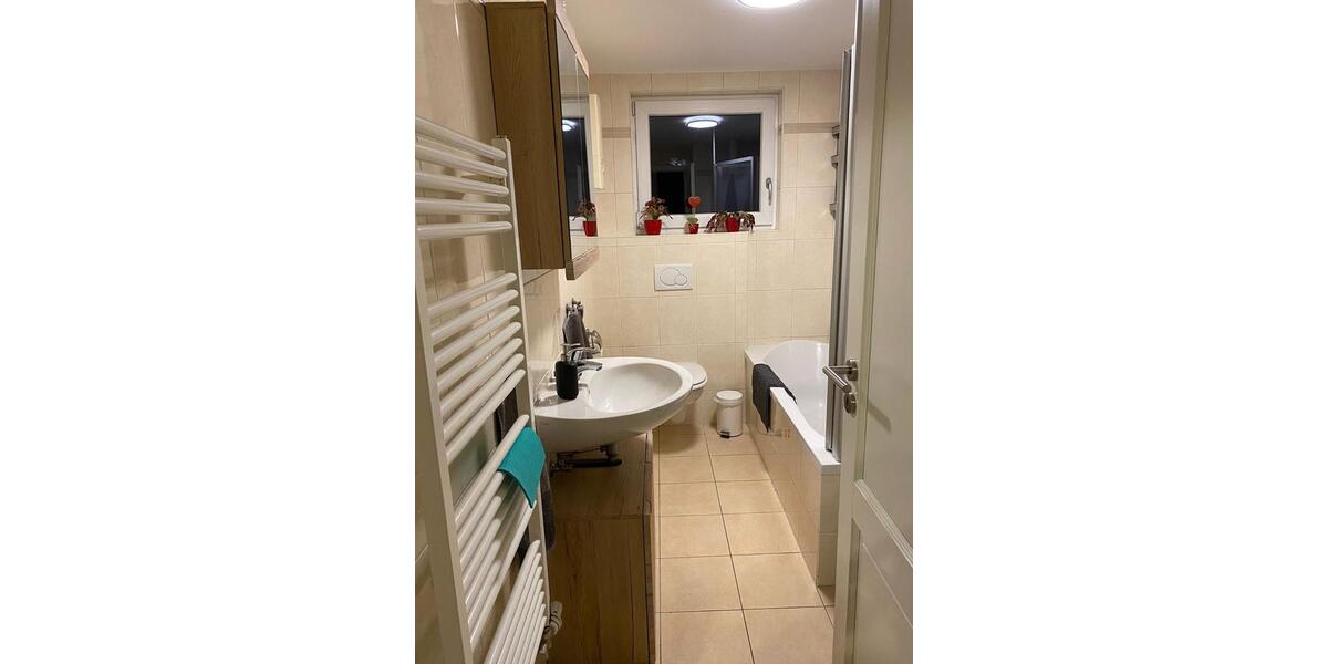 Dachgeschoßwohnung Bergneustadt - 3 Zimmer, 85 m&sup2;, 900&euro; | Angebot:25221209