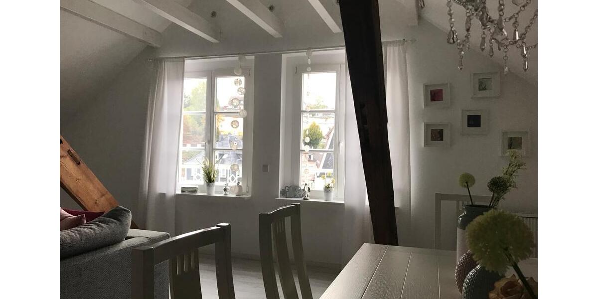 Dachgeschoßwohnung Gummersbach Berstig Süd - 4 Zimmer, 140 m&sup2;, 1.450&euro; | Angebot:25280154