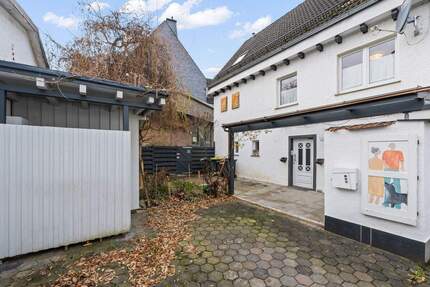 Haus Attendorn - 3 Zimmer, 100 m&sup2;, 950&euro; | Angebot:25679909