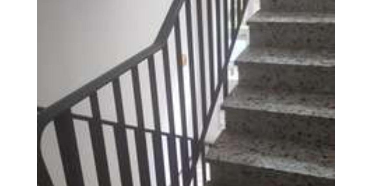 Etagenwohnung Altena - 2 Zimmer, 82 m&sup2;, 250&euro; | Angebot:24726858