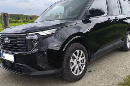 Ford Tourneo Courier 23.000 km 22.900 &euro; Menden 58708