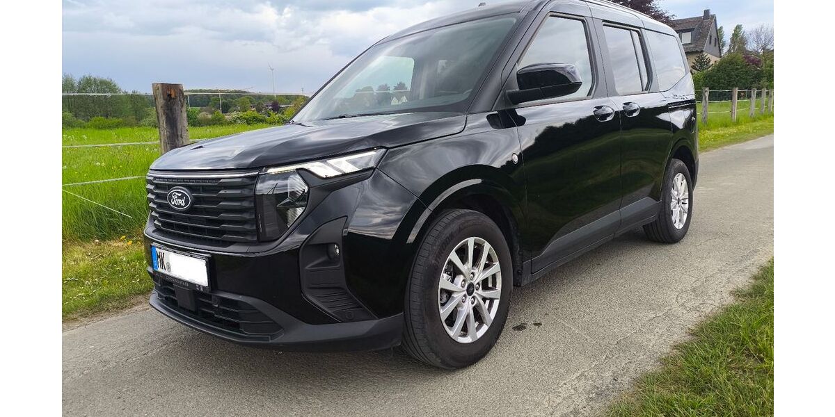 Ford Tourneo Courier 23.000 km 22.900 &euro; Menden 58708