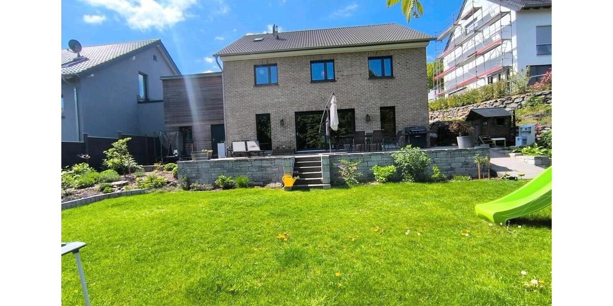 Einfamilienhaus Breckerfeld - 6 Zimmer, 220 m&sup2;, 660.000&euro; | Angebot:26547407