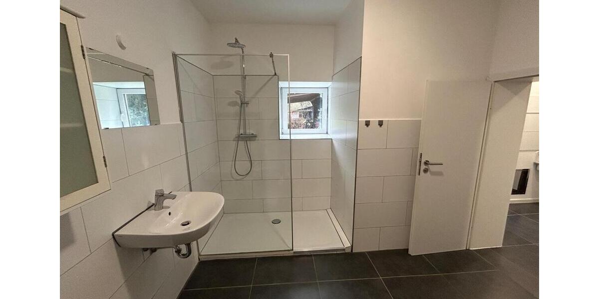 Reihenhaus Finnentrop - 8 Zimmer, 230 m&sup2;, 1.840&euro; | Angebot:26420072