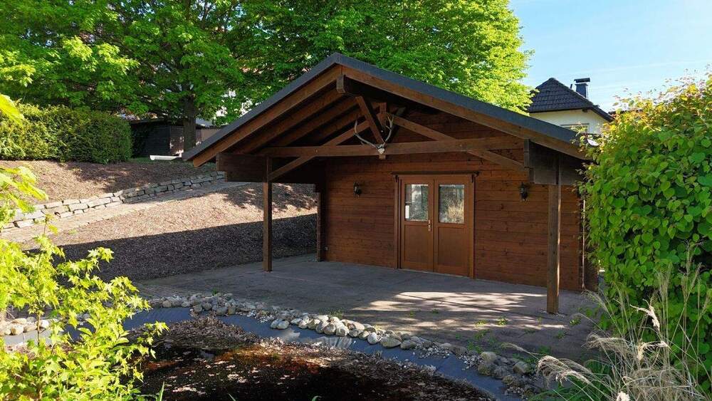 Einfamilienhaus Sundern - 1 Zimmer, 256 m&sup2;, 528.000&euro; | Angebot:25731438