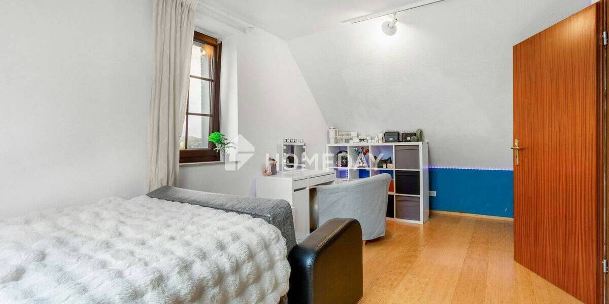 Reihenendhaus Hückeswagen Innenstadt - 8 Zimmer, 170 m&sup2;, 519.000&euro; | Angebot:26189383